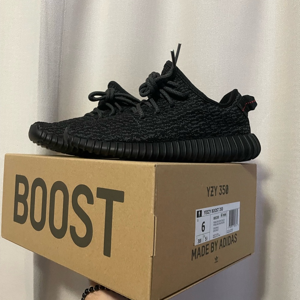 YEEZY PIRATE BLACK 350 (size 6 mens)